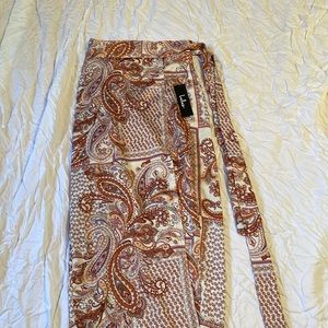 Lulus wrap skirt
